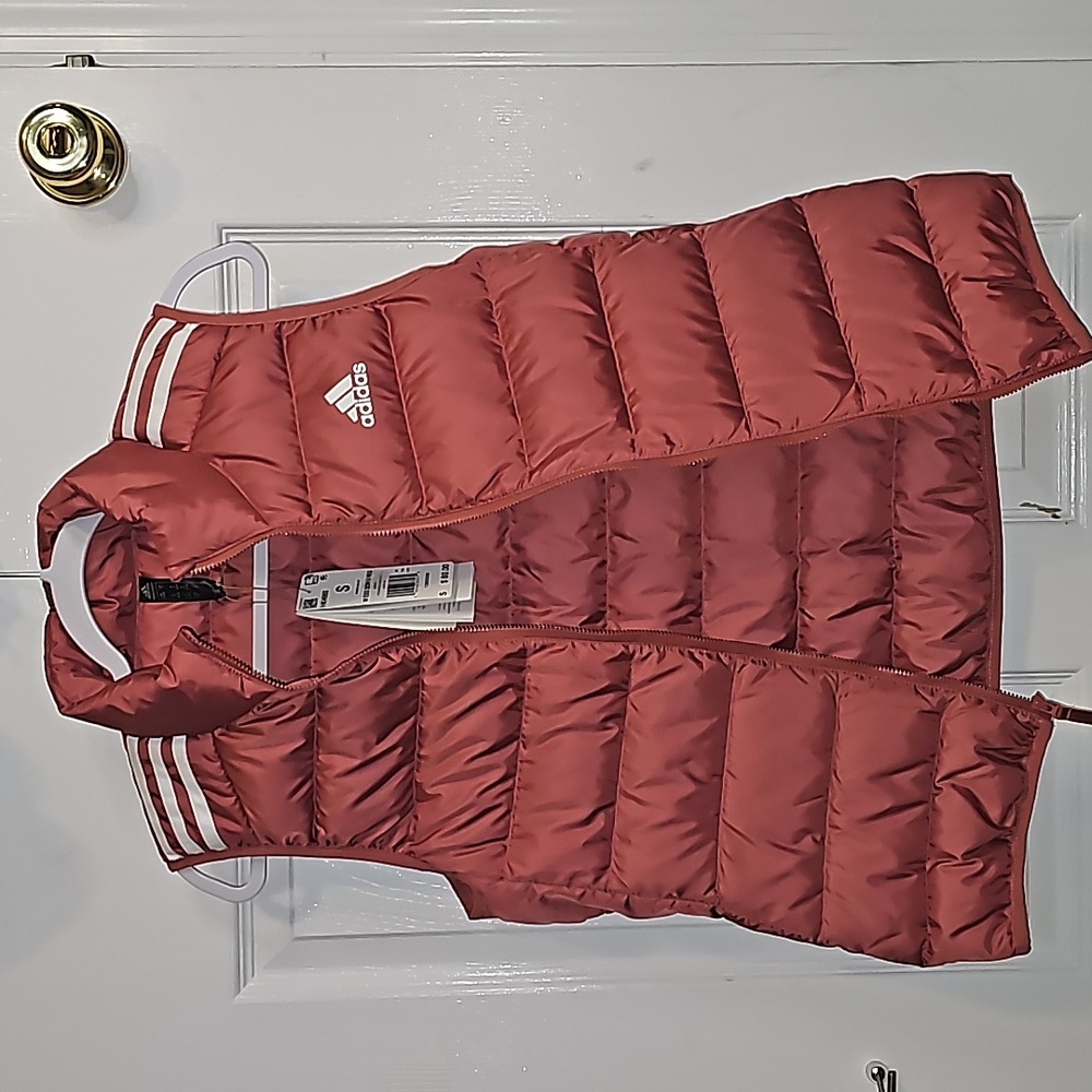 ADIDAS essentials down vest - Picture 2 of 5